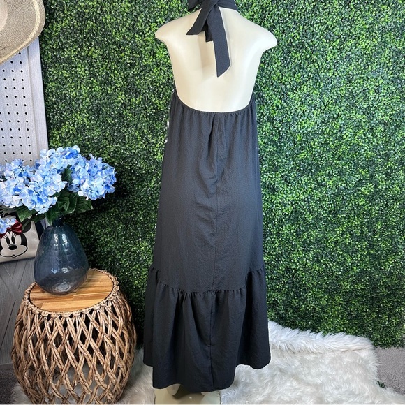Black halter style  dress nwt - Picture 7 of 9
